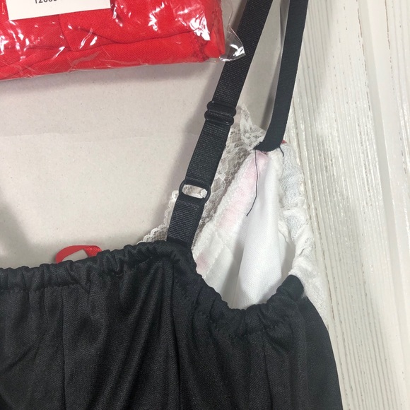 Red Riding Hood Adult Costume 10 12 14 NEW - Picture 6 of 7